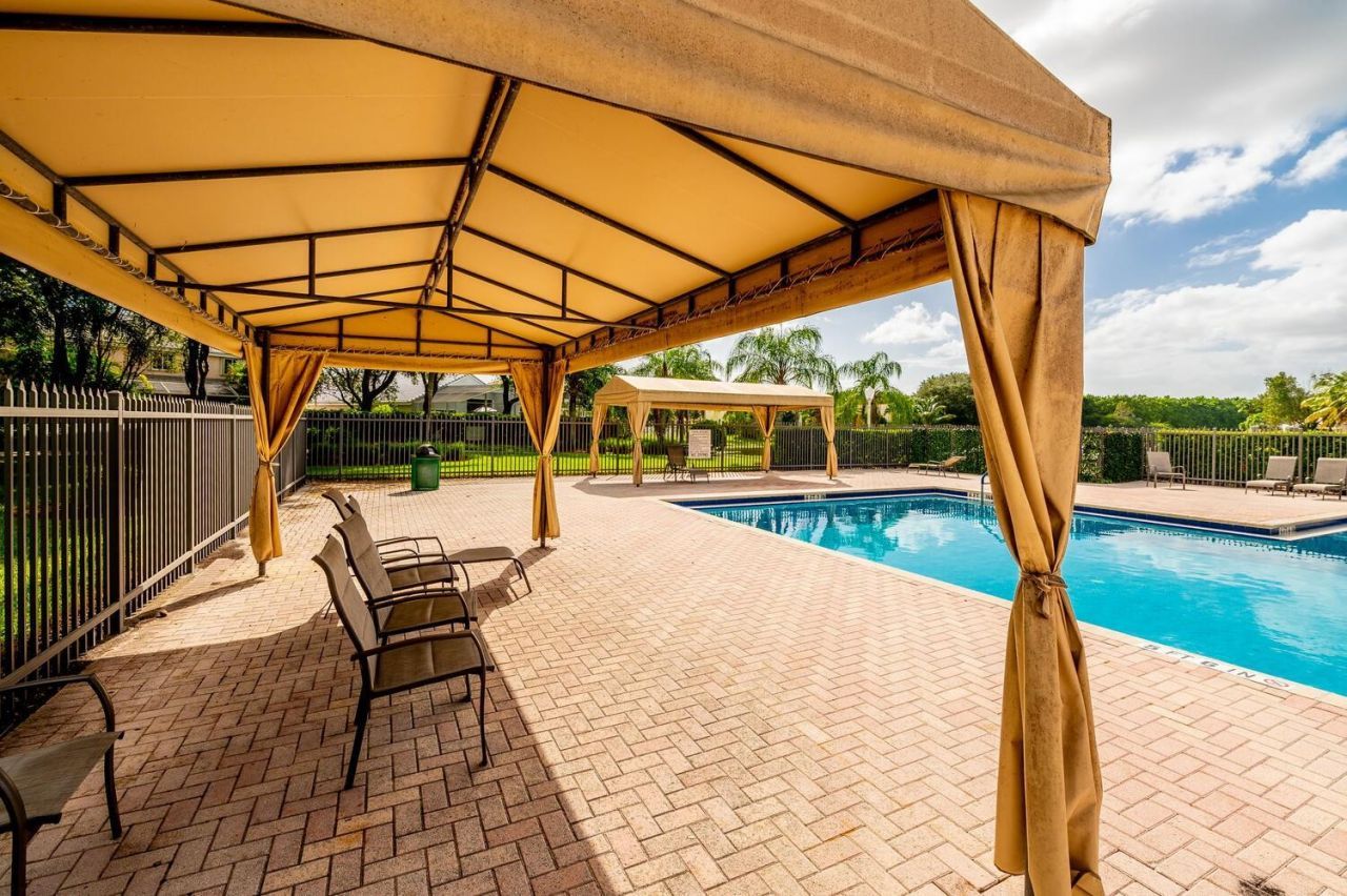 544 Cascade Falls Drive, Weston, FL 33327 Photo