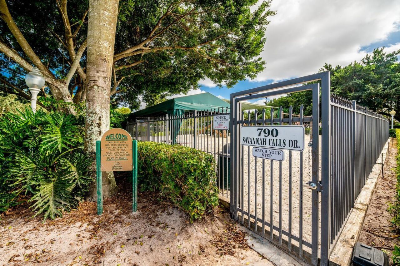 544 Cascade Falls Drive, Weston, FL 33327 Photo