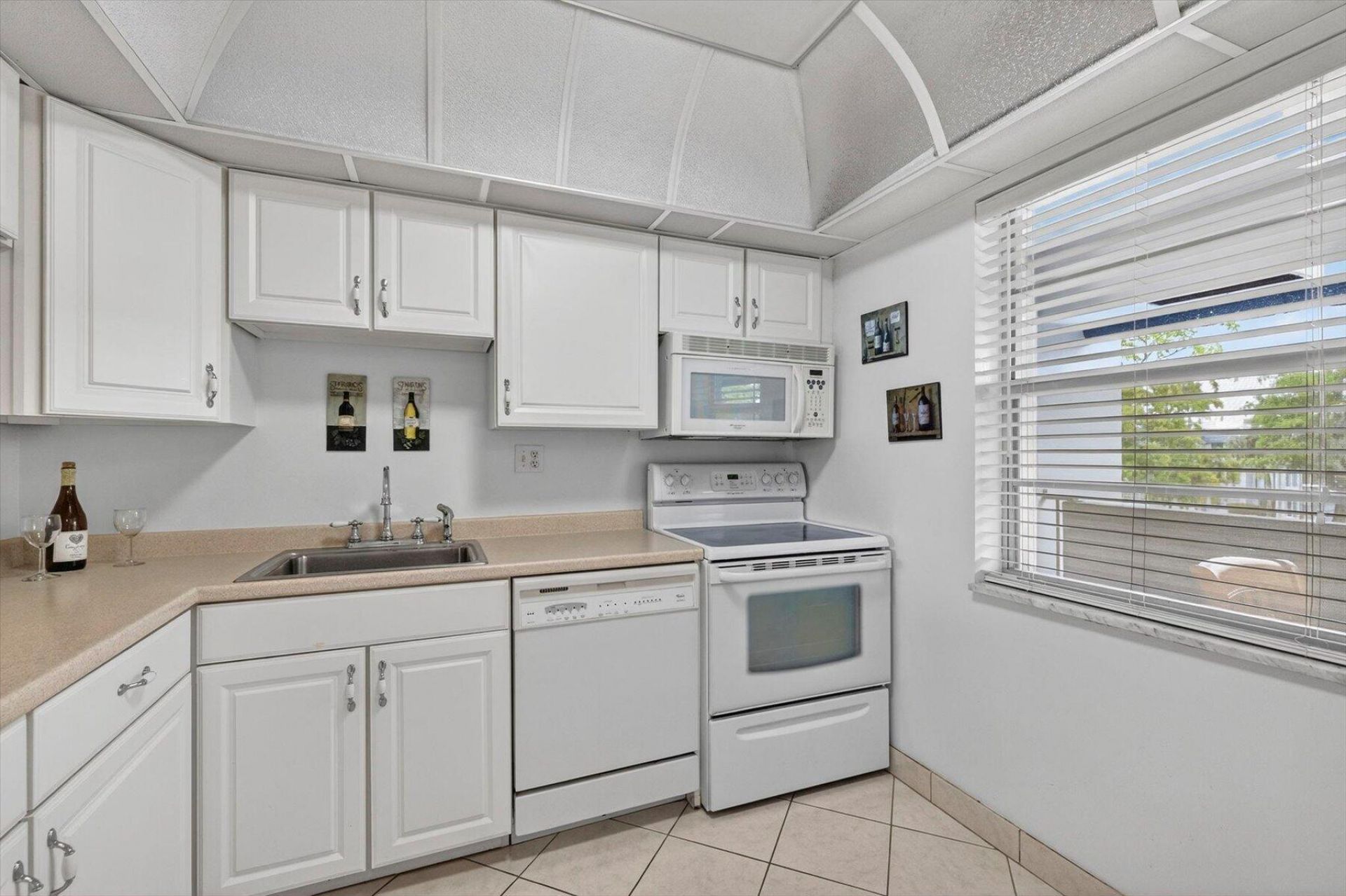 7787 Golf Circle Drive, Unit 310-k, Margate, FL 33063 Photo