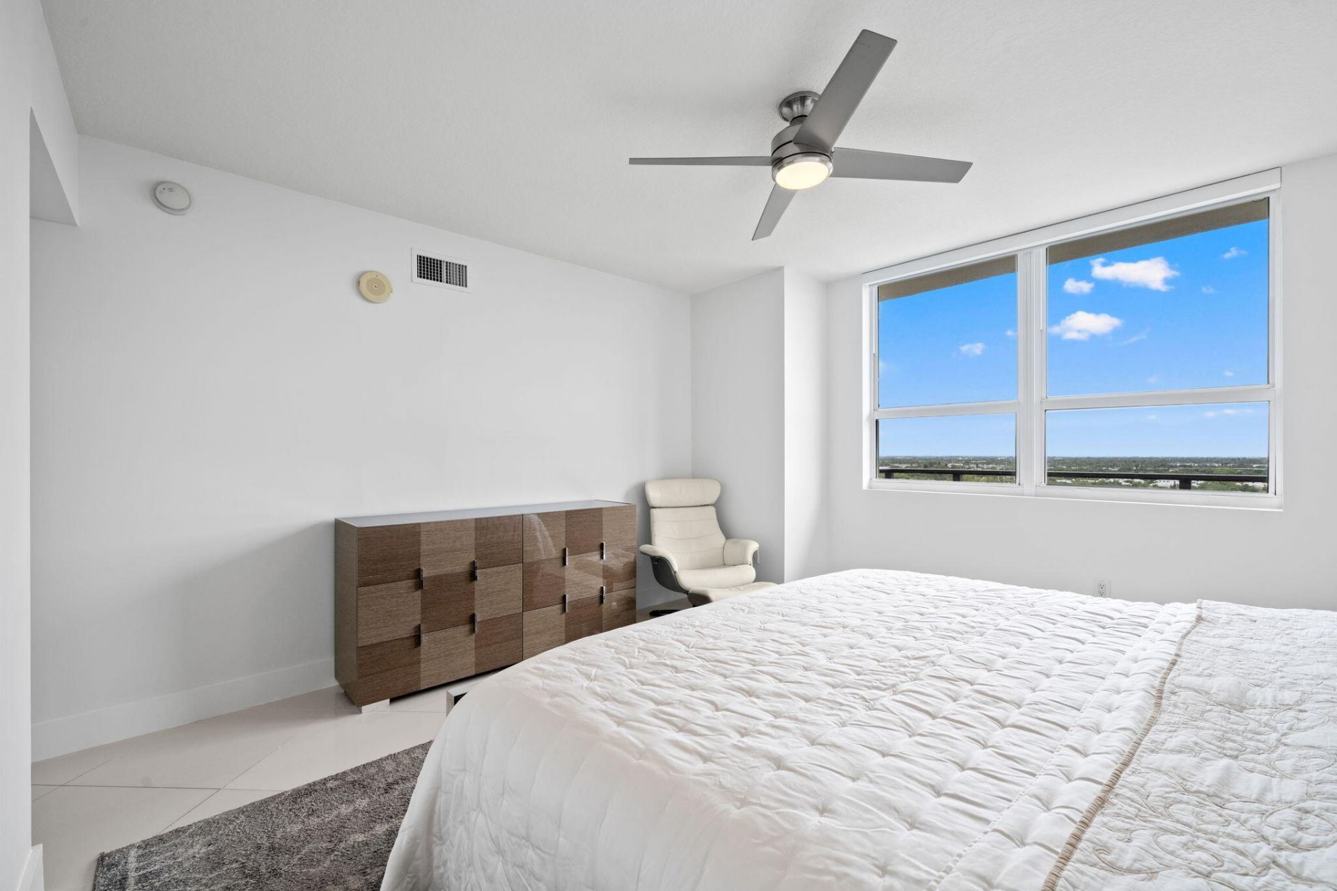 610 W Las Olas Boulevard, Unit 1712n, Fort Lauderdale, FL 33312 Photo