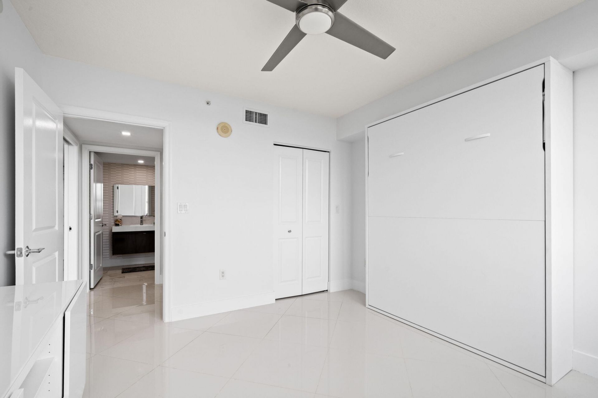 610 W Las Olas Boulevard, Unit 1712n, Fort Lauderdale, FL 33312 Photo