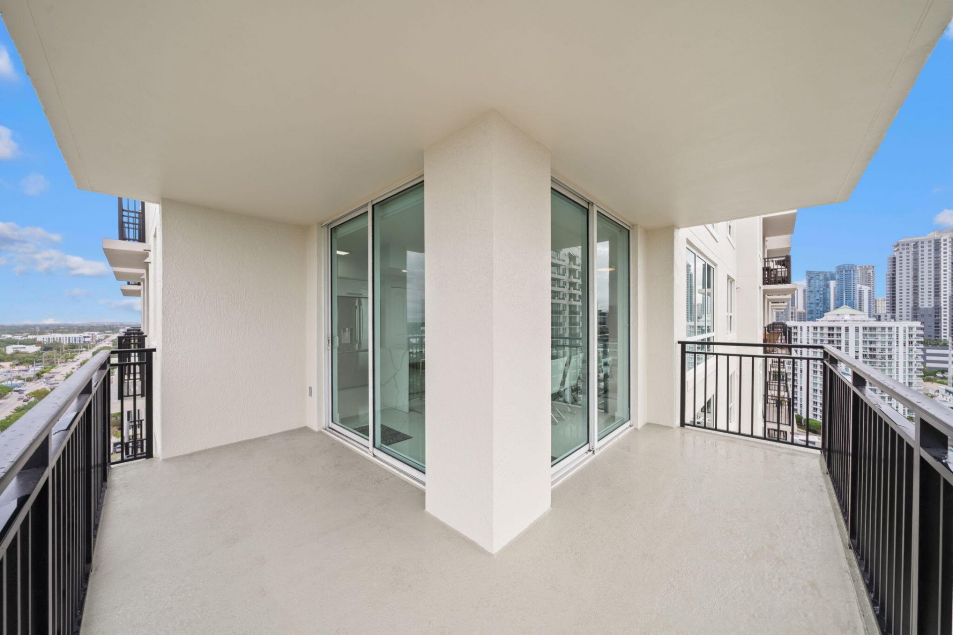 610 W Las Olas Boulevard, Unit 1712n, Fort Lauderdale, FL 33312 Photo