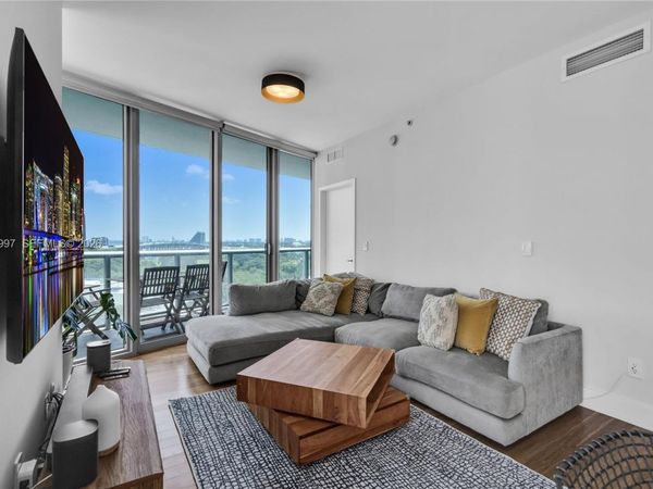 888 Biscayne Boulevard , Unit 812, Miami, FL 33132