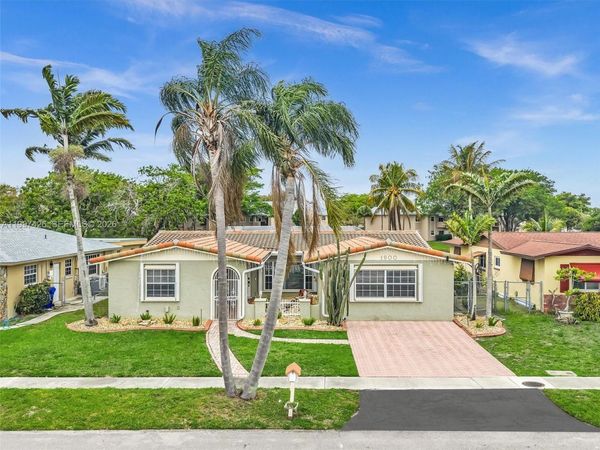 1900 NW 95th Ave , Pembroke Pines, FL 33024