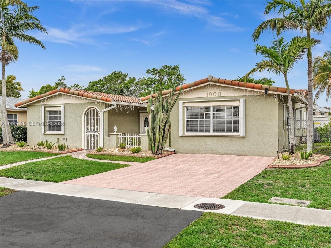 1900 NW 95th Ave, Pembroke Pines, FL 33024 Photo