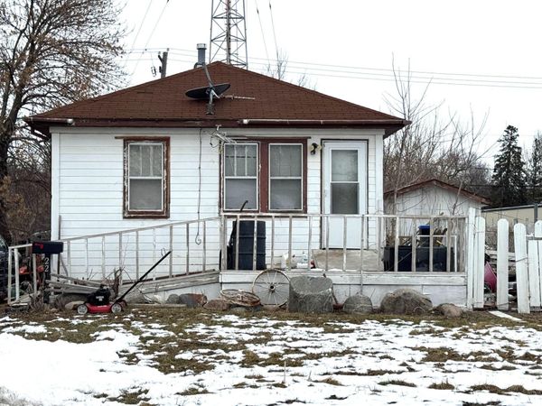 228 1st Avenue W, West Fargo, ND 58078