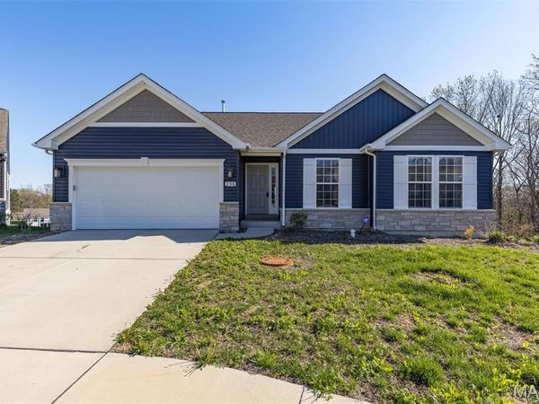 256 Savannah Ridge Court, Fenton, MO 63026
