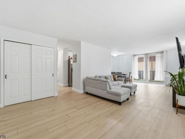 712 N Broad St, Elizabeth, NJ 07208