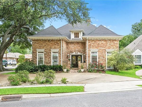 4100 TRANSCONTINENTAL Drive, Metairie, LA 70006