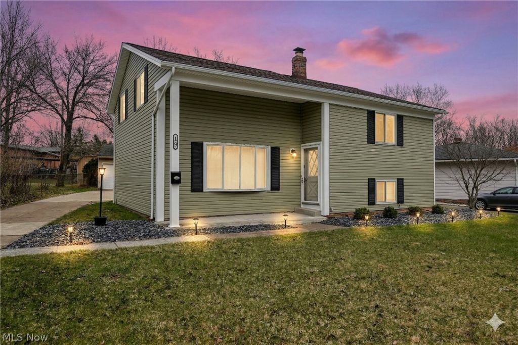 19 Brune Drive, Bedford, OH 44146 Main Photo