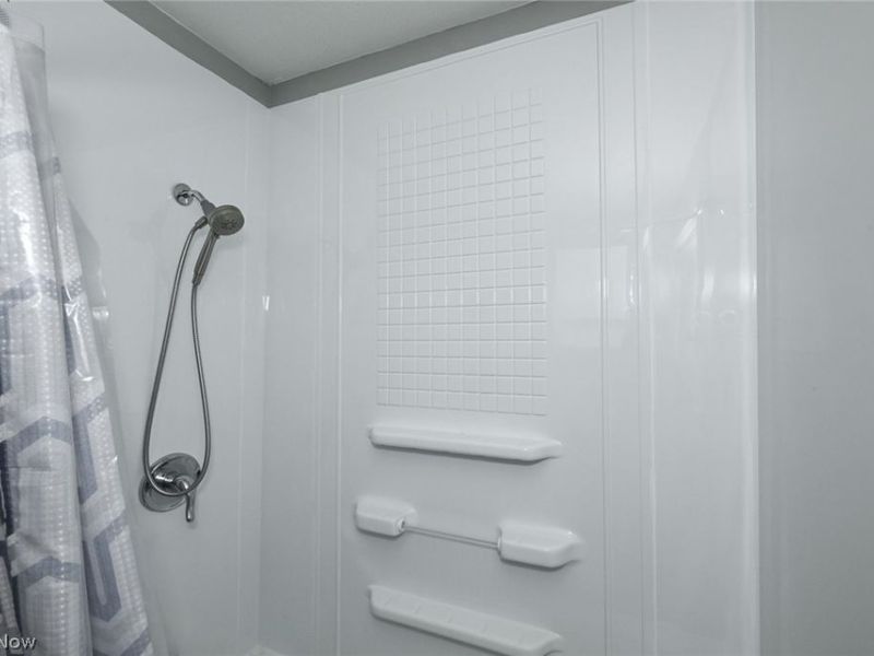 19 Brune Drive, Bedford, OH 44146 Photo 15