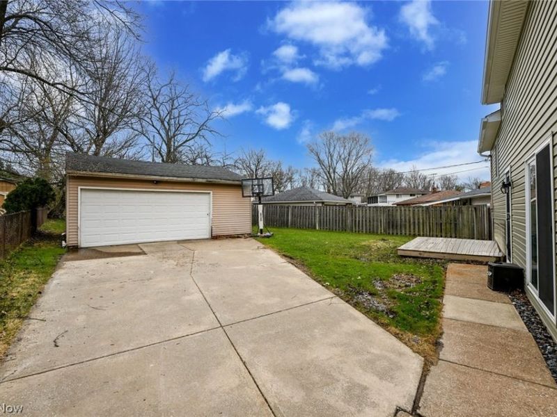 19 Brune Drive, Bedford, OH 44146 Photo 5