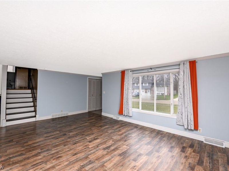 19 Brune Drive, Bedford, OH 44146 Photo 7