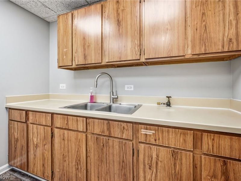 1820 E Market Street, Warren, OH 44483 Photo 22