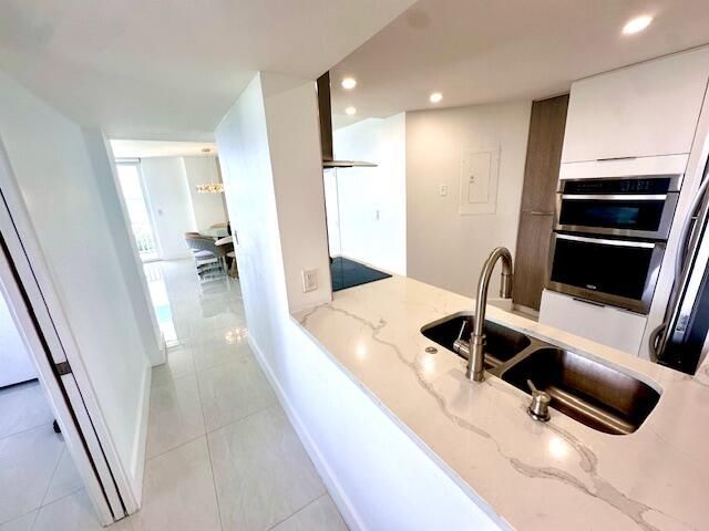 1 Las Olas Circle, Unit 817, Fort Lauderdale, FL 33316 Photo