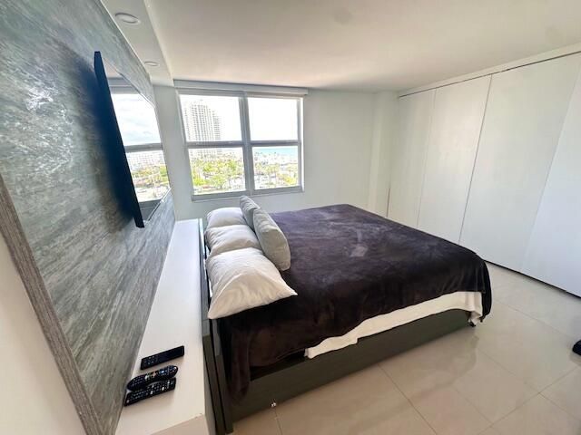 1 Las Olas Circle, Unit 817, Fort Lauderdale, FL 33316 Photo