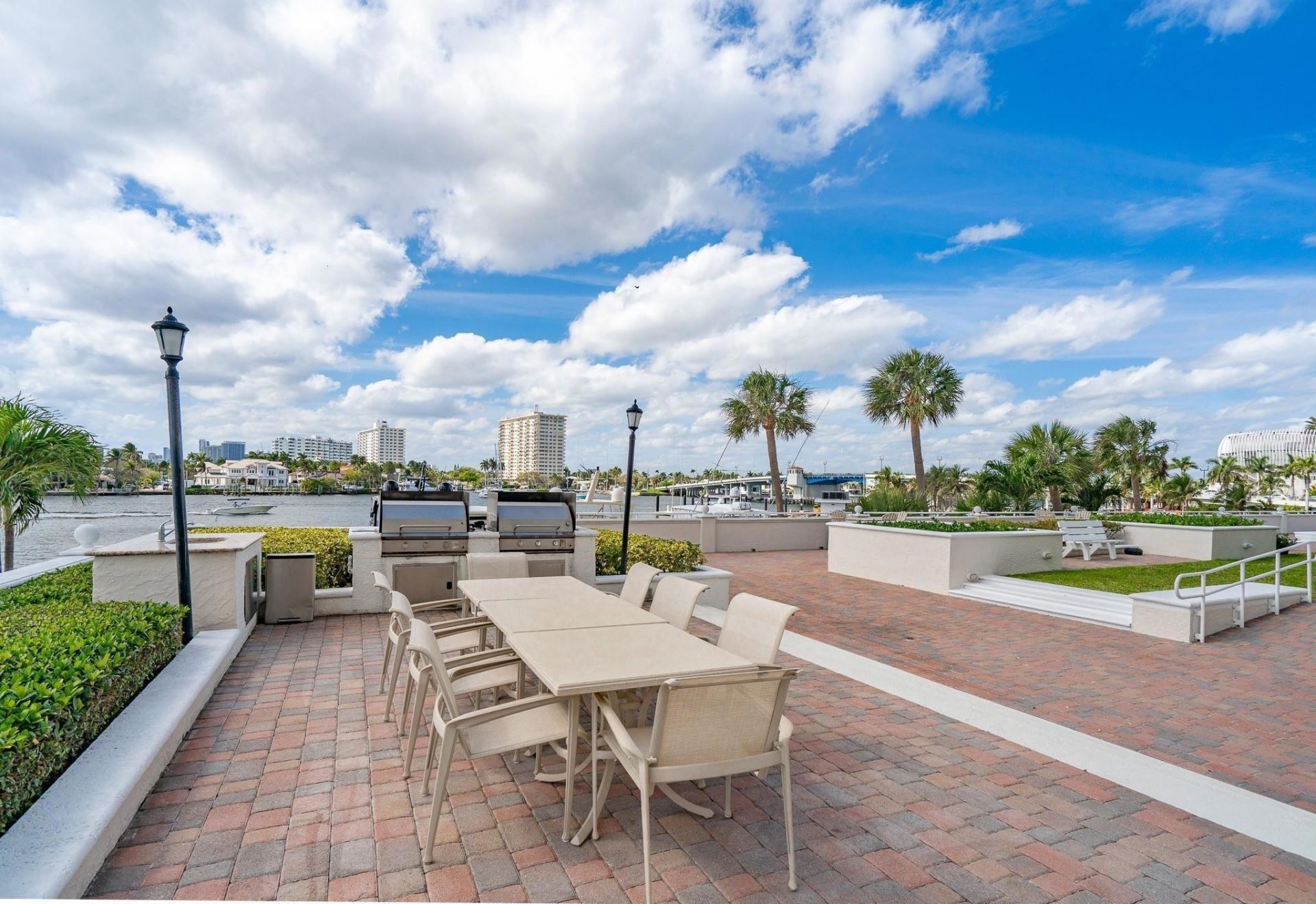 1 Las Olas Circle, Unit 817, Fort Lauderdale, FL 33316 Photo