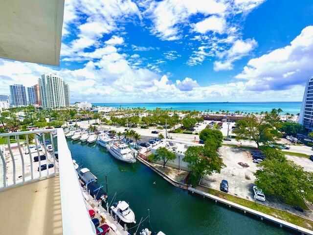 1 Las Olas Circle, Unit 817, Fort Lauderdale, FL 33316 Photo
