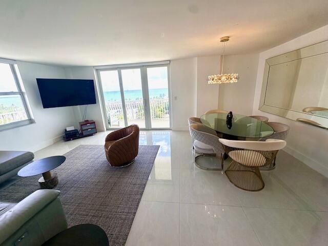 1 Las Olas Circle, Unit 817, Fort Lauderdale, FL 33316 Photo