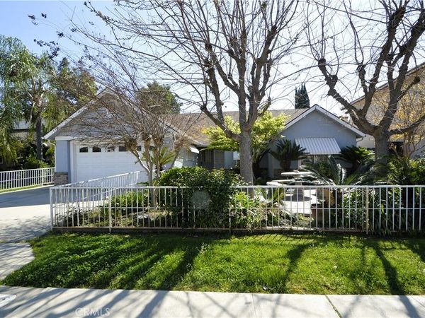 2037 E Decatur, Fresno, CA 93720