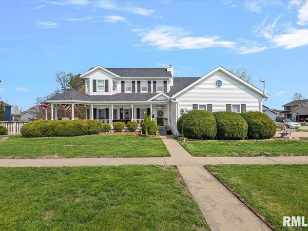 537 AUGUSTA Drive, Chatham, IL 62629