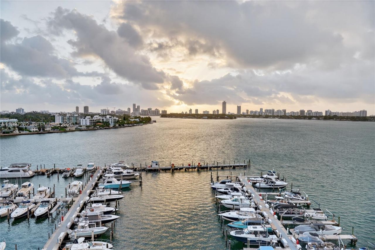 7601 E Treasure Dr, Unit 1119, North Bay Village, FL 33141 Photo