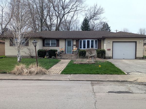 209 Hickory Lane , Momence, IL 60954