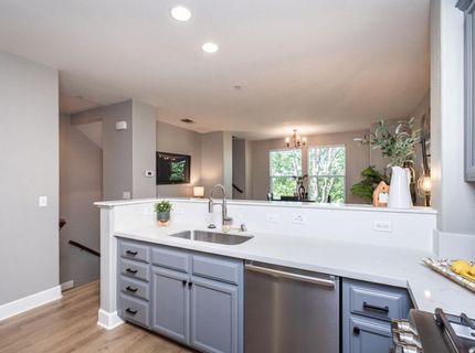 6198 Lonetree Blvd, Rocklin, CA 95765 Photo