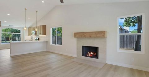 109 Silver Spruce Ct, Galt, CA 95632 Photo