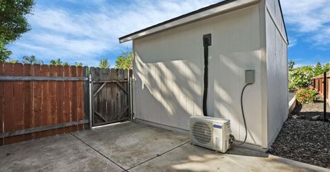 109 Silver Spruce Ct, Galt, CA 95632 Photo