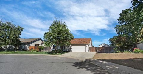 109 Silver Spruce Ct, Galt, CA 95632 Photo