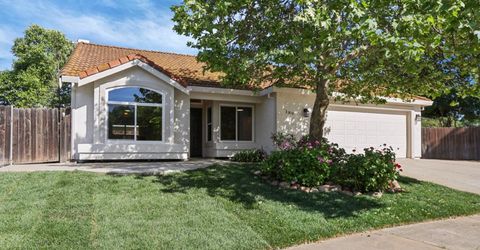 109 Silver Spruce Ct, Galt, CA 95632 Photo