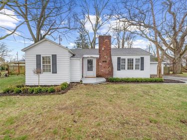 9083 Pittsfield Street, Commerce Twp, MI 48382