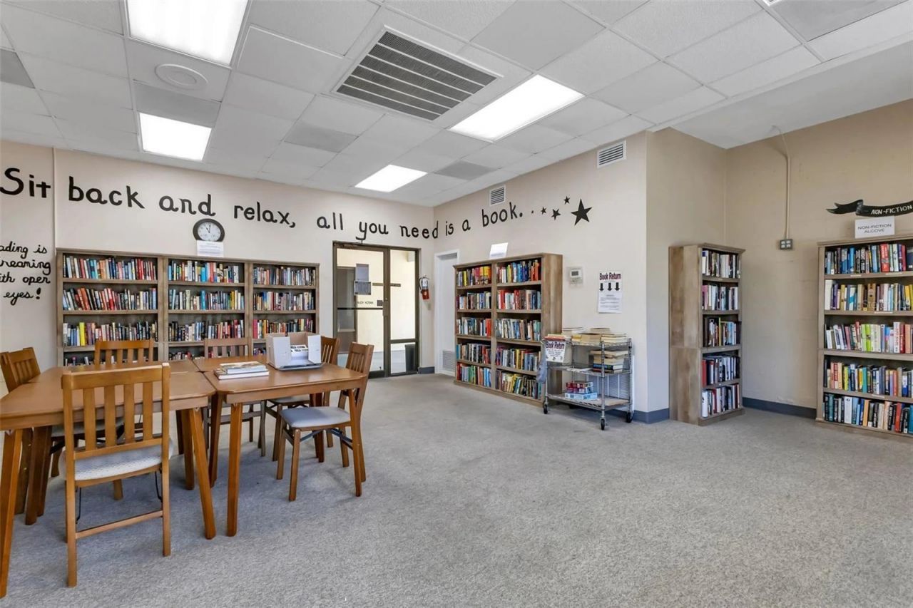 6442 Hikina Drive , North Port, FL 34287 Photo