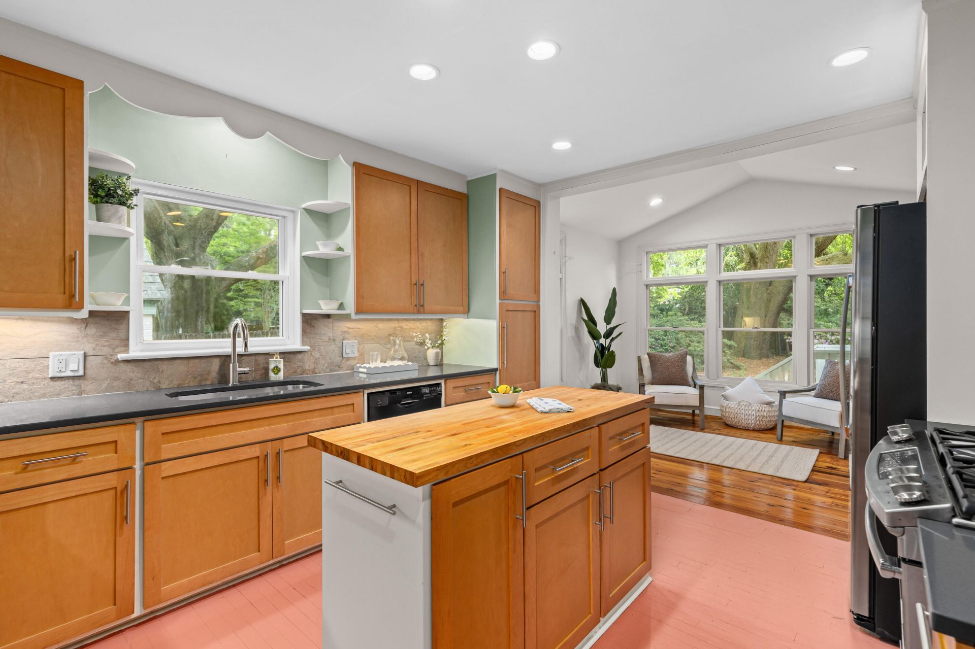 2169 Westrivers Road Photo 14