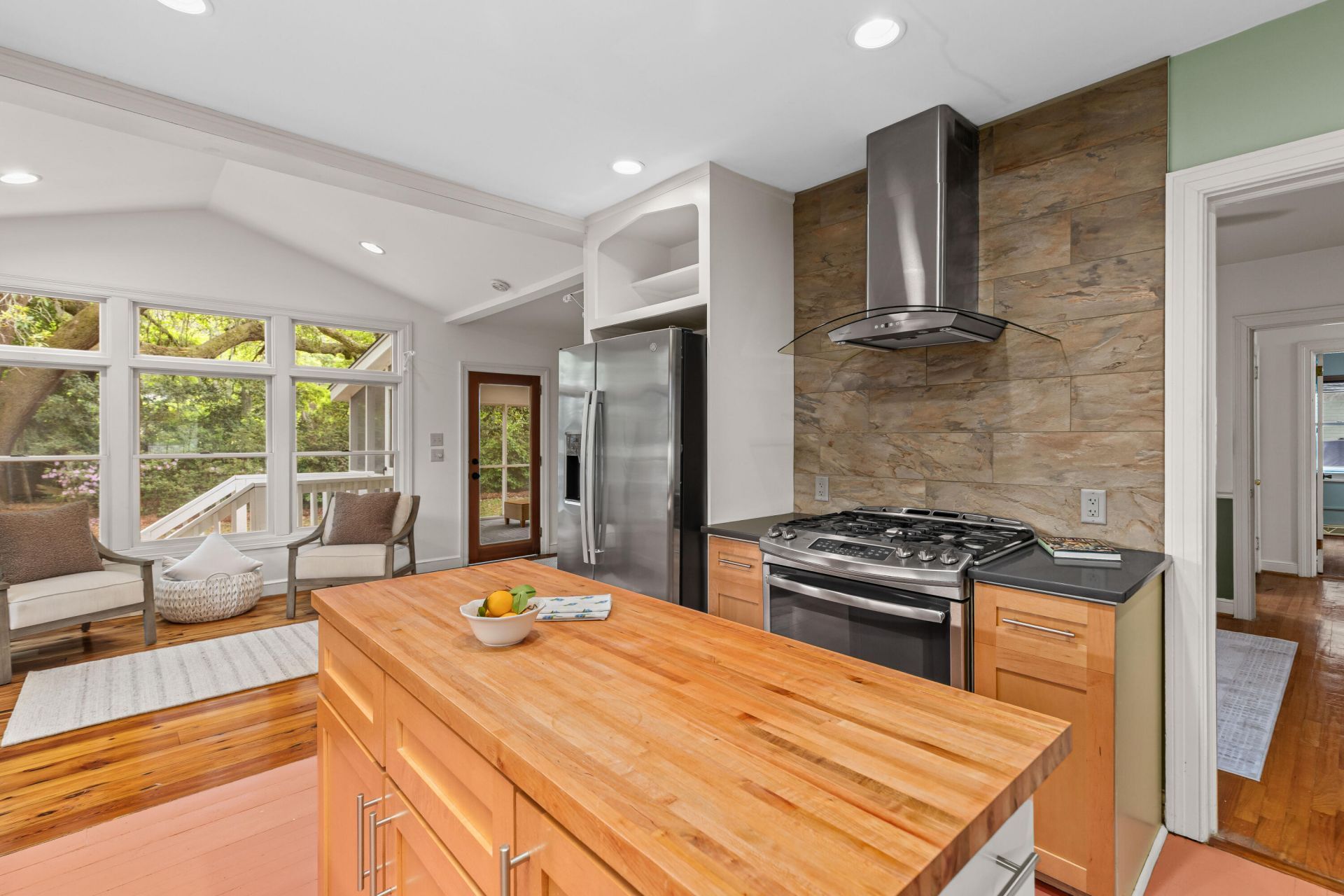 2169 Westrivers Road Photo 16