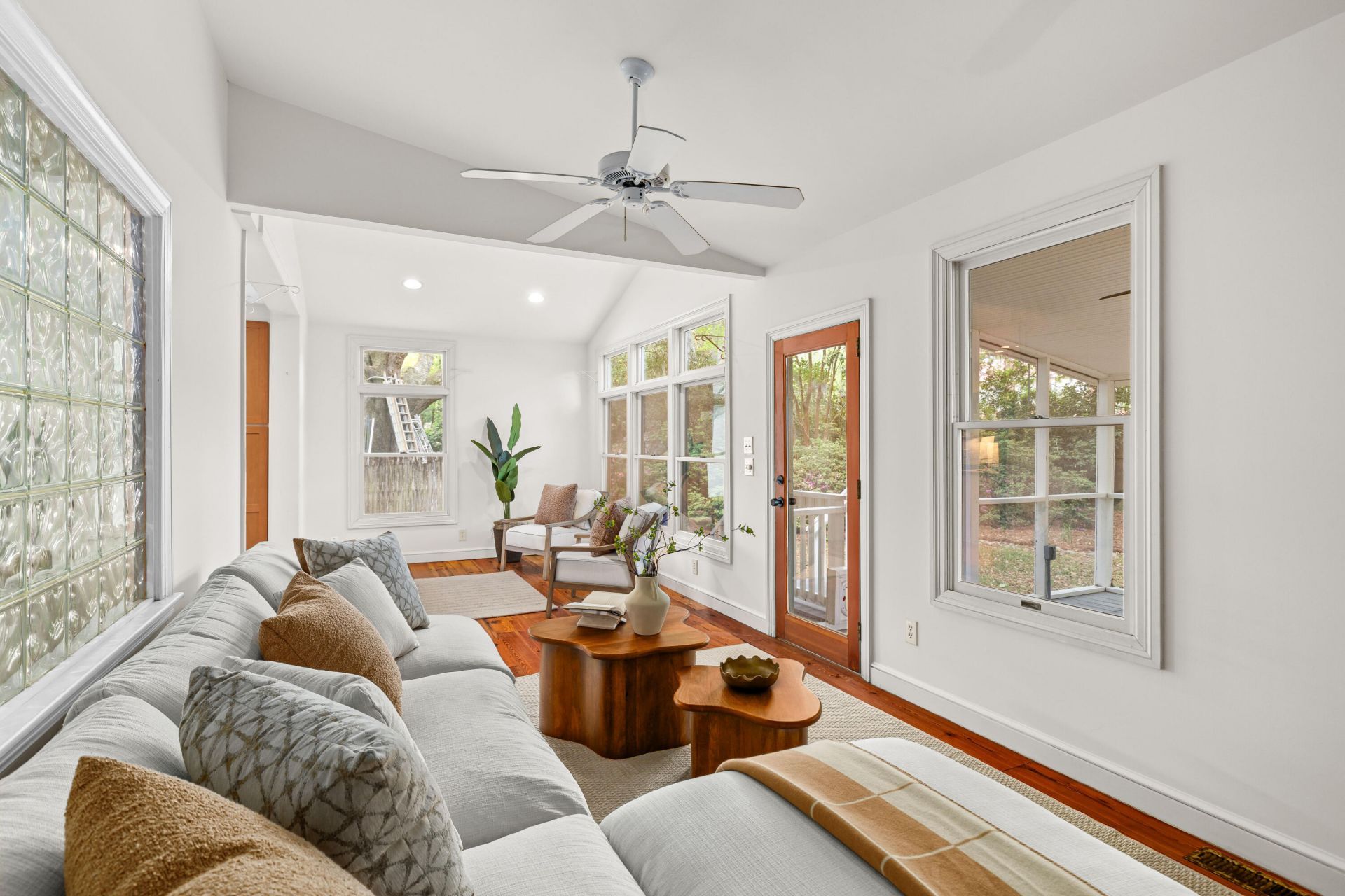 2169 Westrivers Road Photo 20