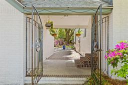 2169 Westrivers Road photo 4