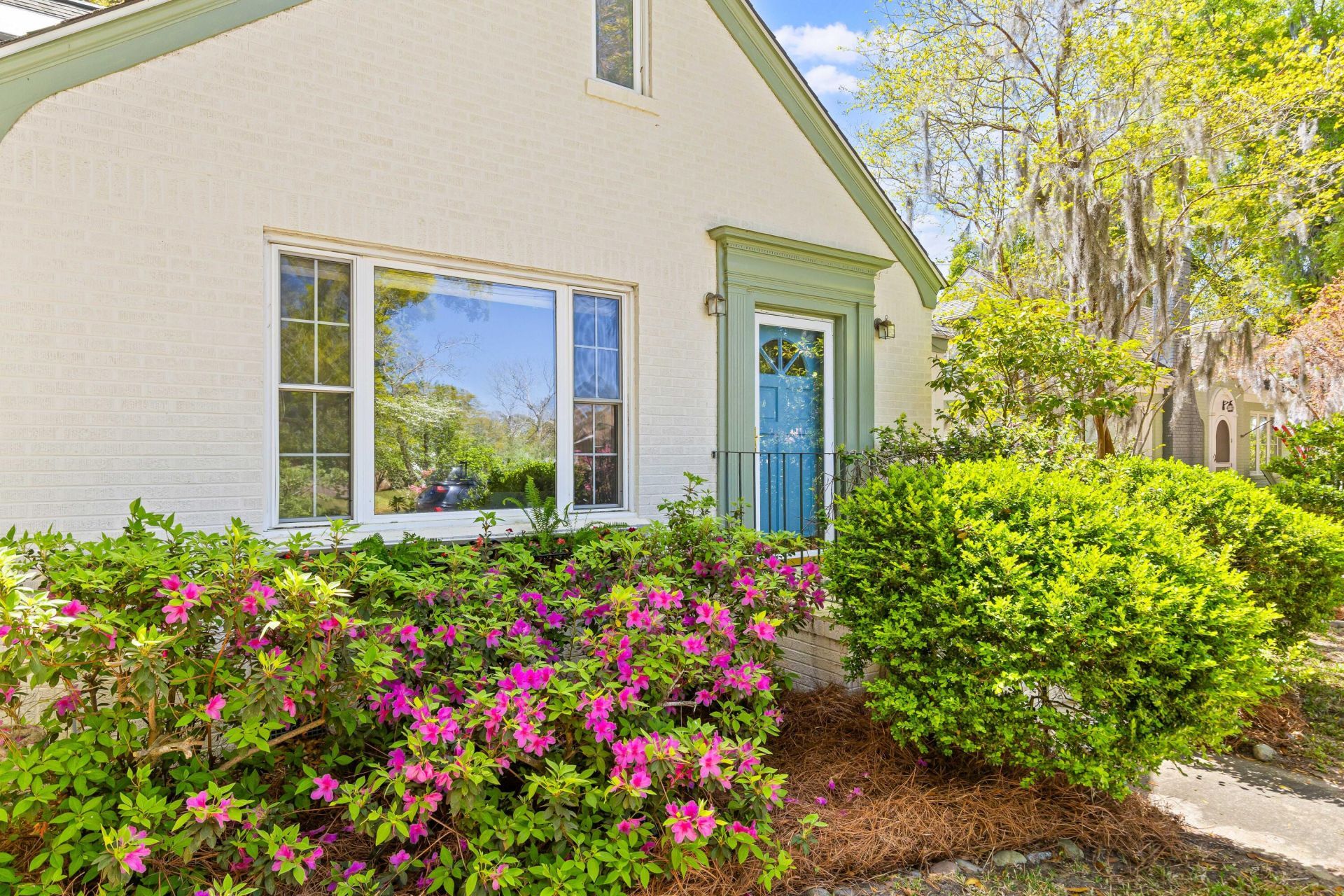 2169 Westrivers Road Photo 6