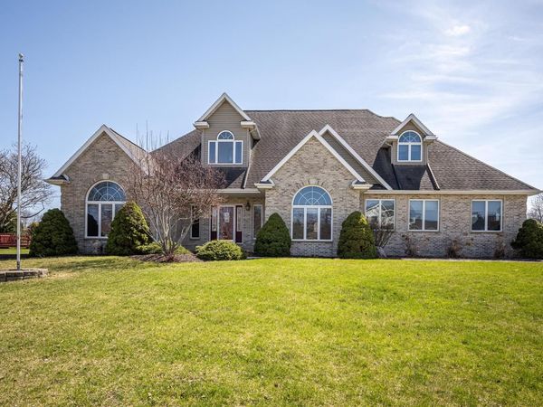 10215 83rd PLACE, Kenosha, WI 53158