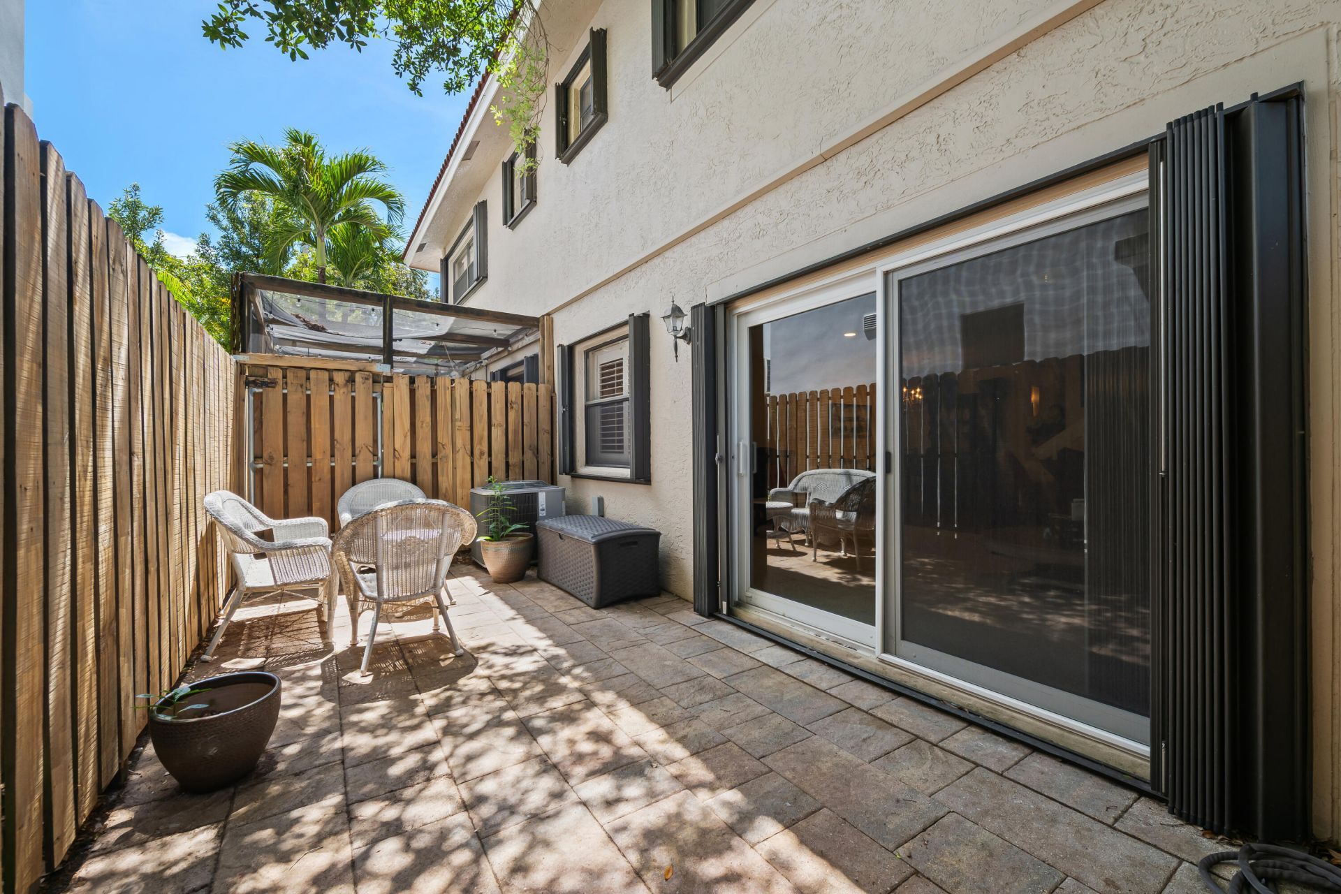 905 SE 12th Court, Unit 15, Fort Lauderdale, FL 33316 Photo