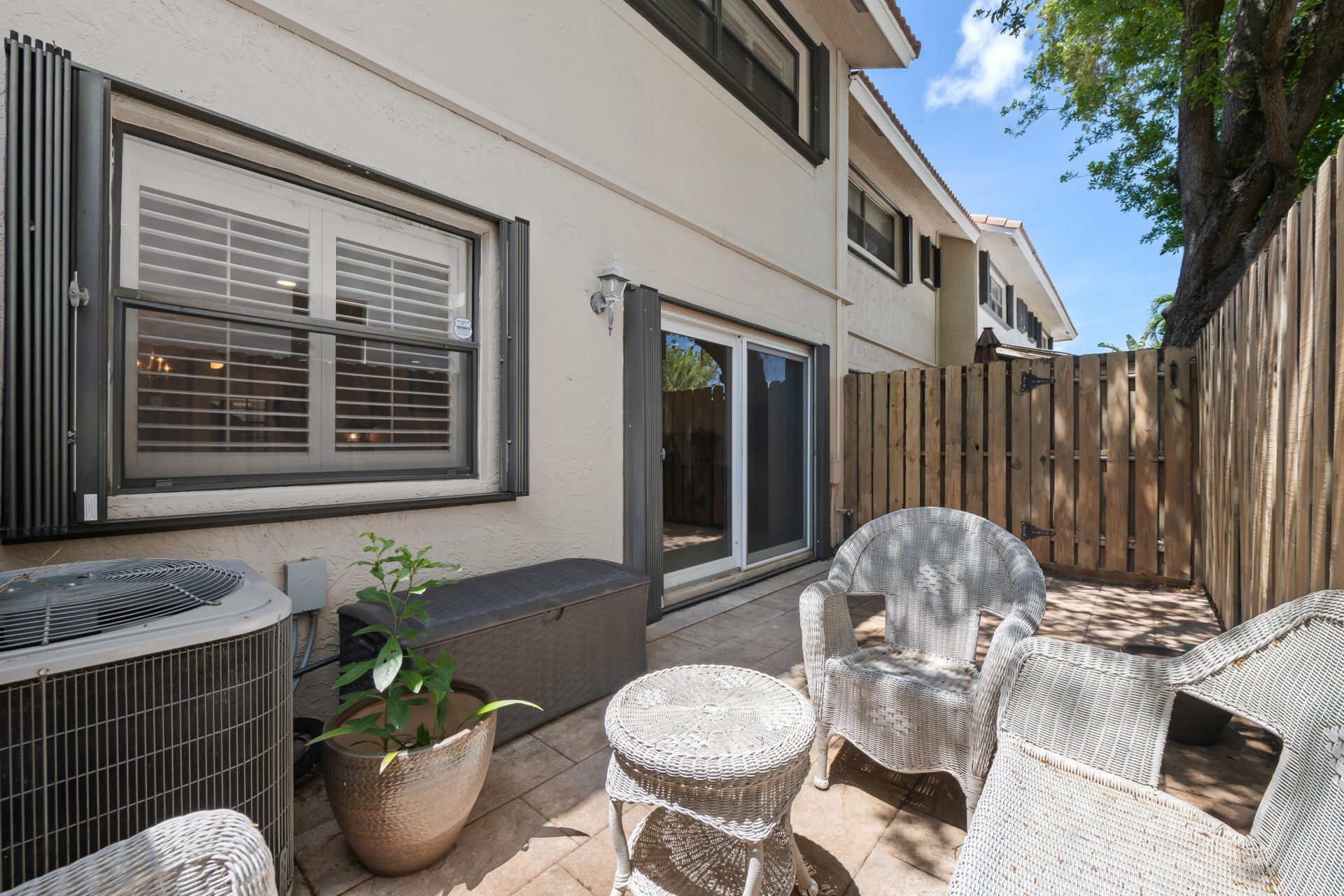 905 SE 12th Court, Unit 15, Fort Lauderdale, FL 33316 Photo