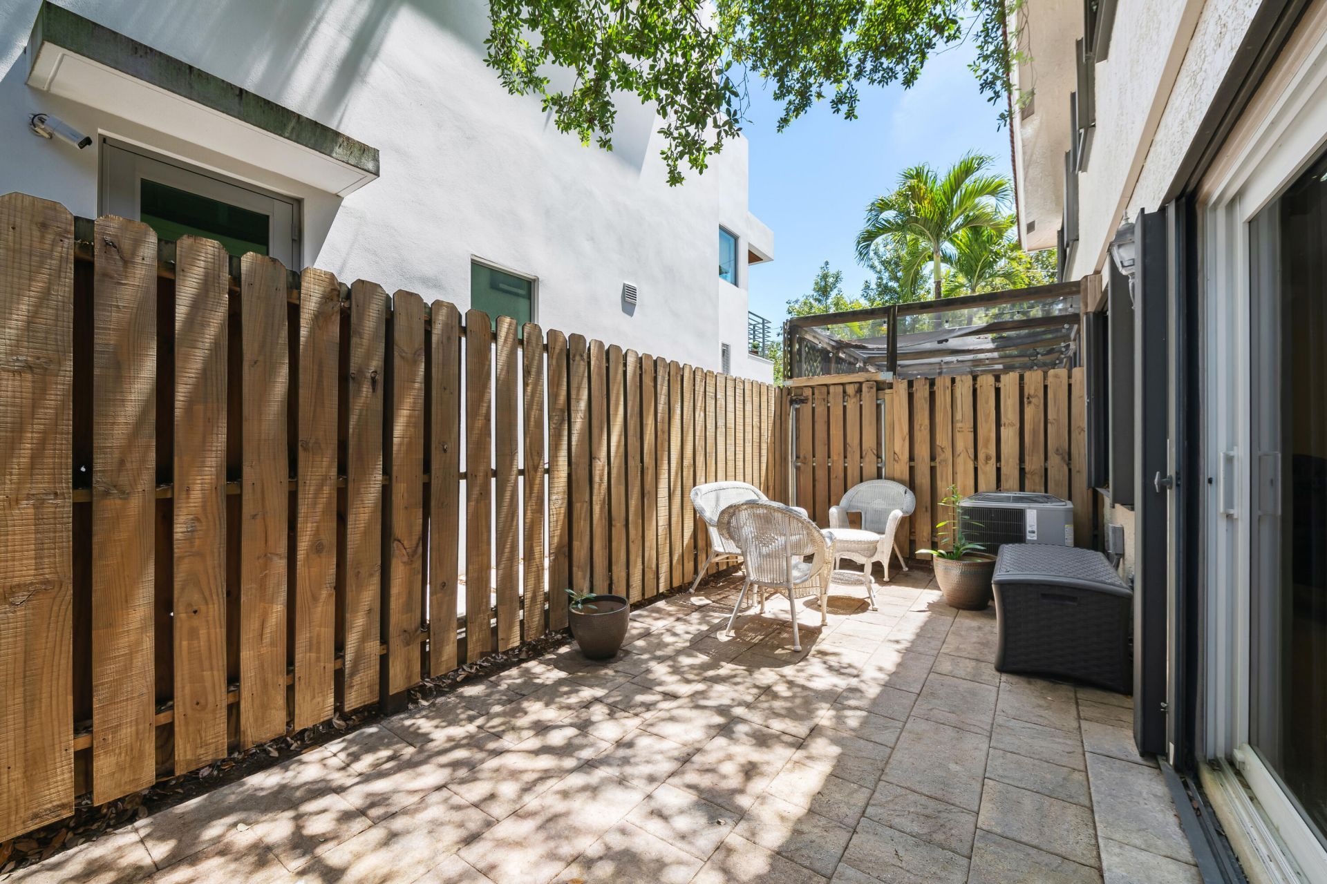 905 SE 12th Court, Unit 15, Fort Lauderdale, FL 33316 Photo