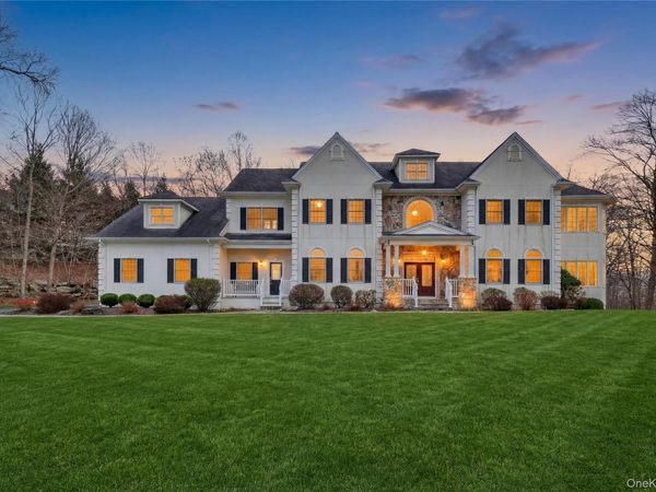 19 Parkview Circle, Carmel, NY 10512