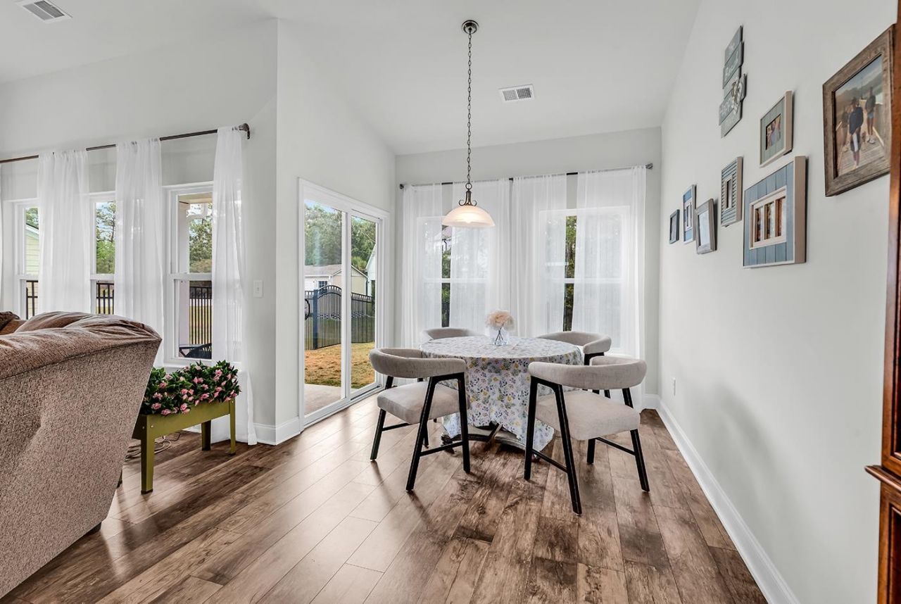 1207 Ficus Dr. Photo 11