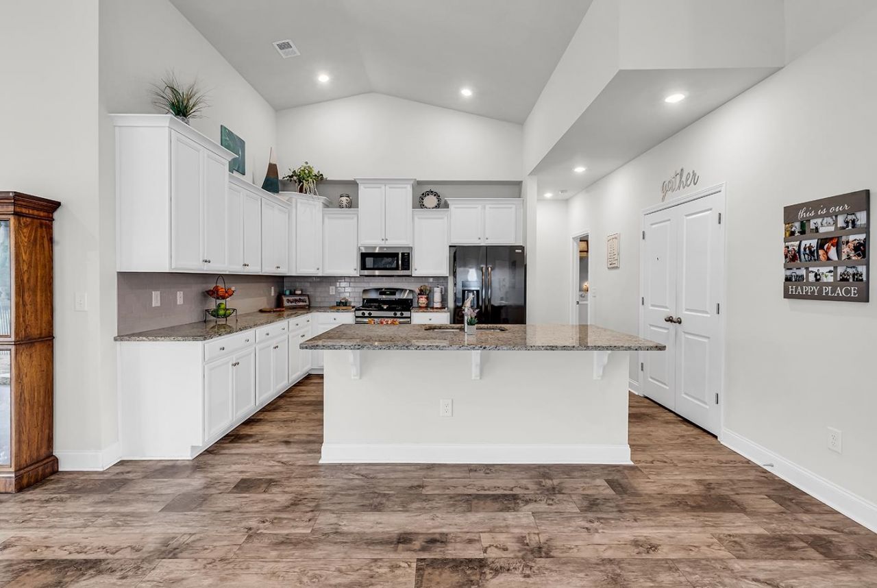 1207 Ficus Dr. Photo 16