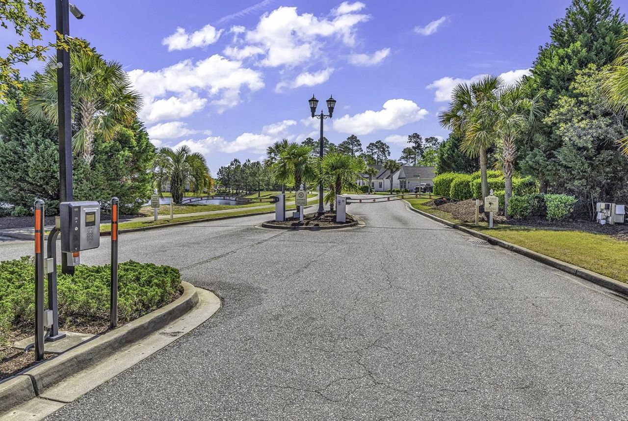 1207 Ficus Dr. Photo 45