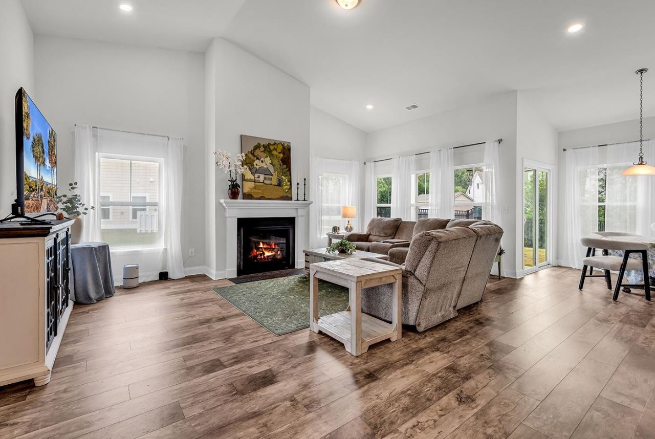 1207 Ficus Dr. Photo 7