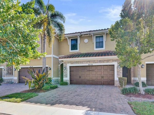 8432 Blue Cove Way, Unit 8432, Parkland, FL 33076