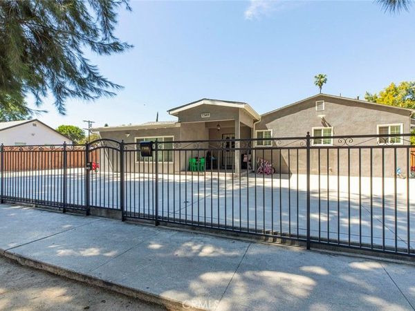 7349 Etiwanda, Reseda, CA 91335